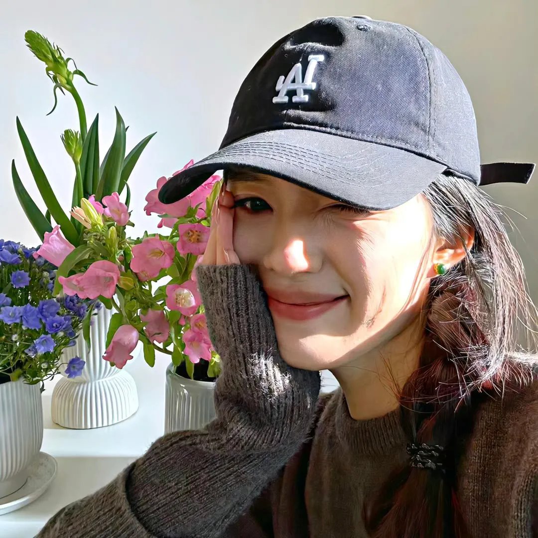 穿黑衣的女孩